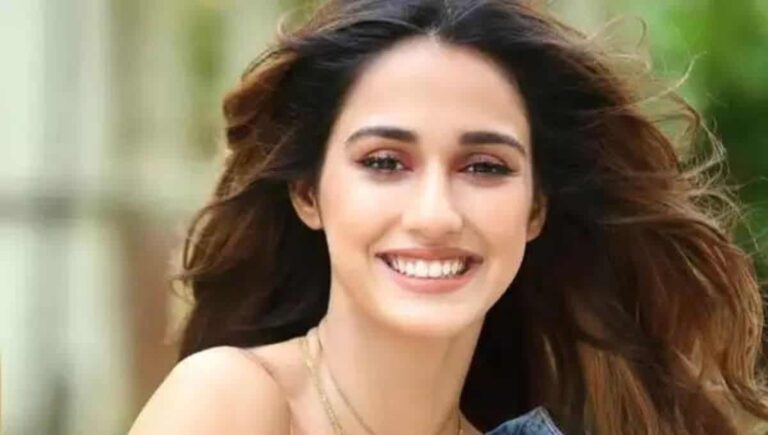 Disha Patani Christian, Religion, Wikipedia, Mother Name, Dating, Boyfriend name, Age, Instagram, Height, Sister