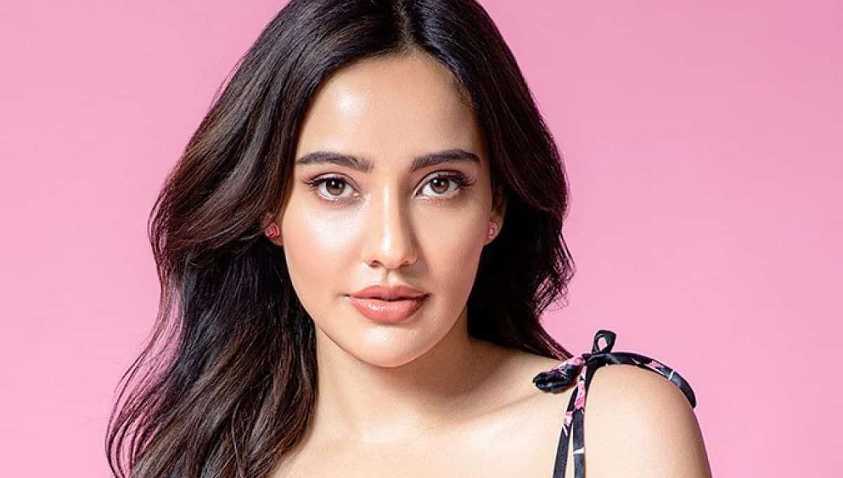 Neha Sharma Cast Name, Viral Photo, Relationships, Date of Birth, Boyfriend Name, Father, Marriage