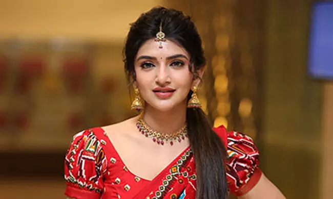 Sreeleela Relationships, Age, Biodata, Height in cm, Age, Education, Mother Tongue, Father