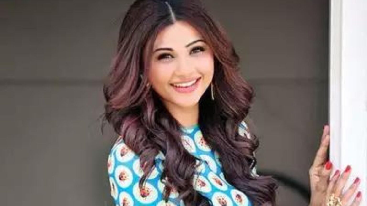 Daisy Shah Height in Feet, Marriage, Instagram, Wikipedia, Net Worth