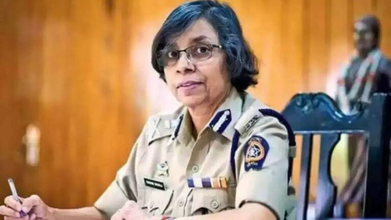 Rashmi Shukla IPS Wikipedia, Biography, Batch, Current Posting, Retirement Date, Batch, Age, Controversy