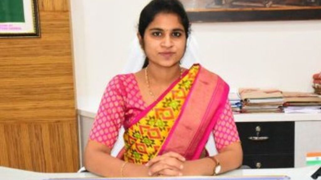 Valluru Kranthi IAS Wikipedia, Wiki, Husband, Biography, Date of Birth